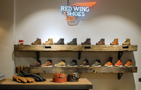 red wing shoe